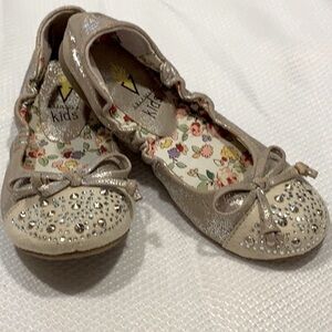 Volatile Kids Ballet Flats Girls Size 11